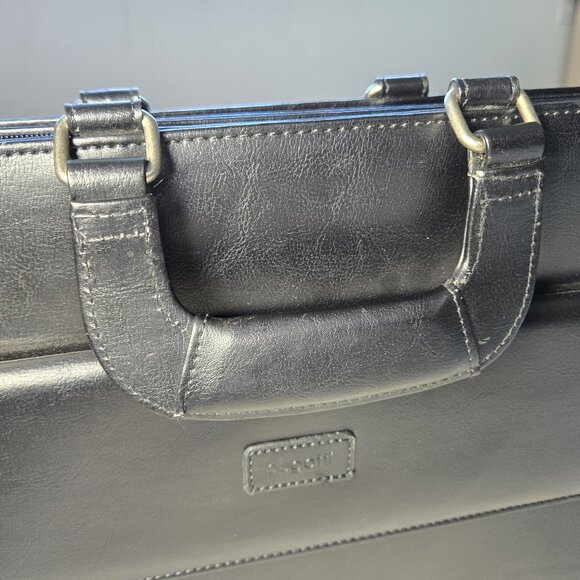 Bugatti Black Leather Briefcase - Picture 9 of 16